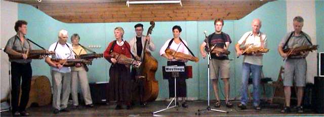 Trollrike Spelmän at Erik Sahlströms Spelmansstämma at Ottarsborg 2002