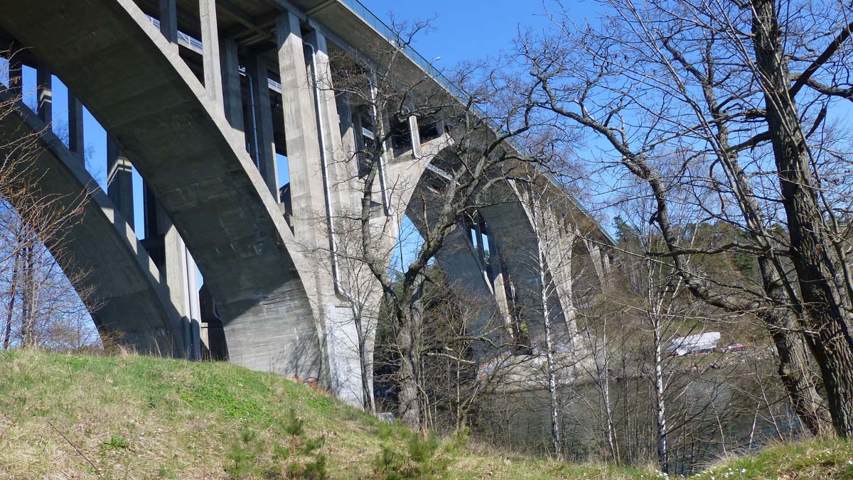 Skurubron - en ny bro planeras för närvarande hitom den nuvarande