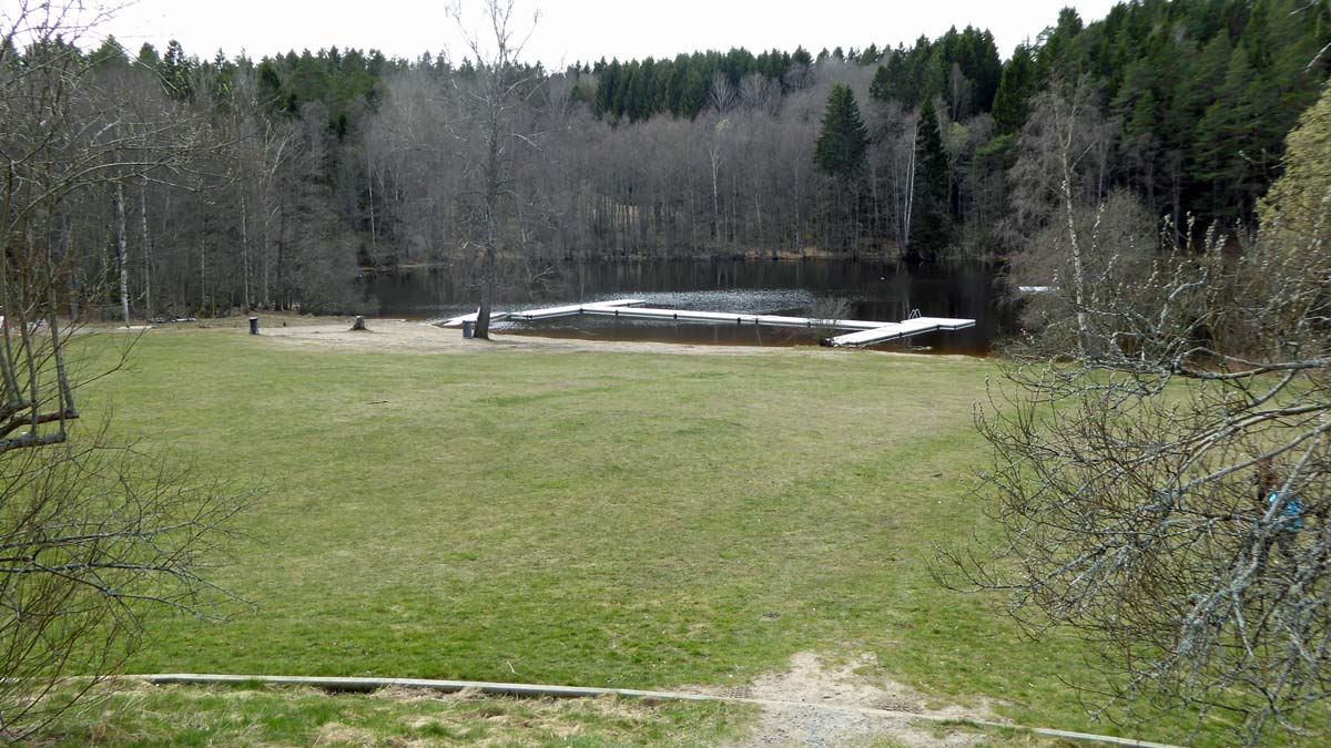 Badplatsen vid Brosjön i Vårsta