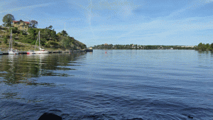 Saltsjön intill Booleden, med Lidingö i bakgrunden