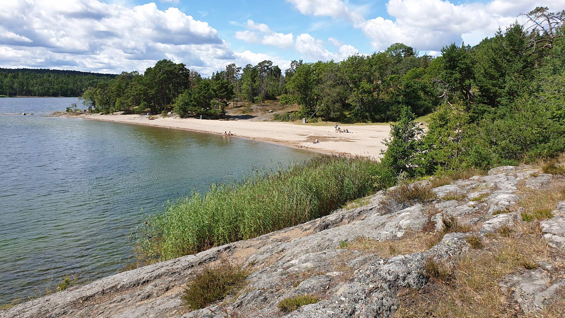 Erstaviksbadet sedd från andra hållet (Från vandring Vandring och bad vid Erstavik 2022-07-14 6 km)